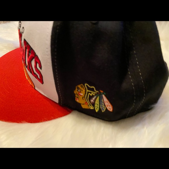 Blackhawks Hat - Picture 6 of 8